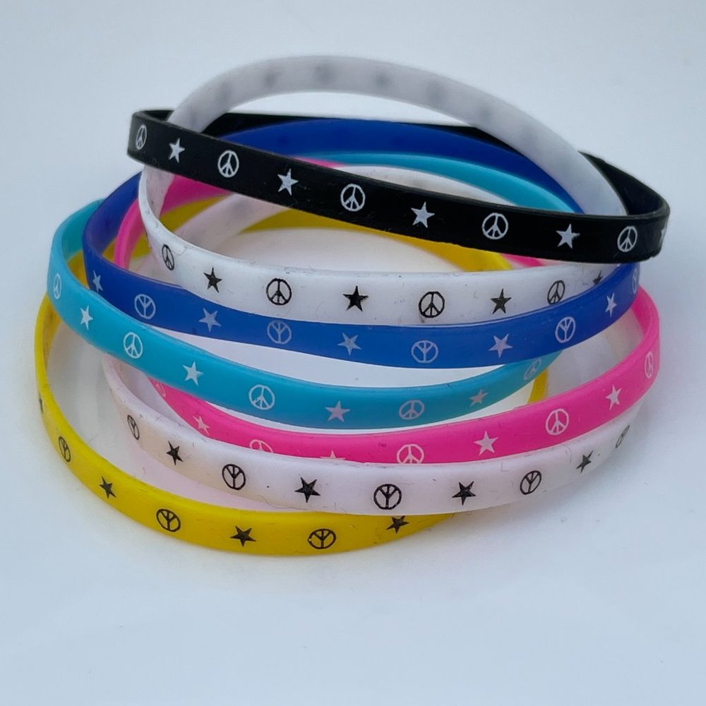 Bracelet Lot of 6 Wrist Band Plastic Rubber Stretc